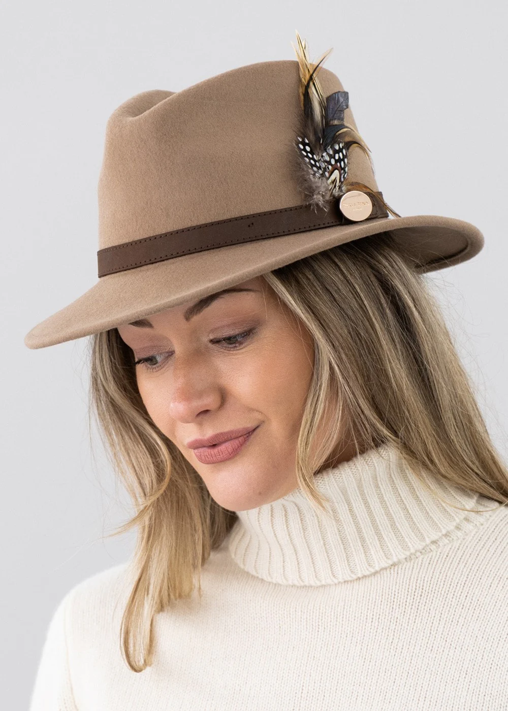 Suffolk Fedora Fawn Side Feather - Image 2