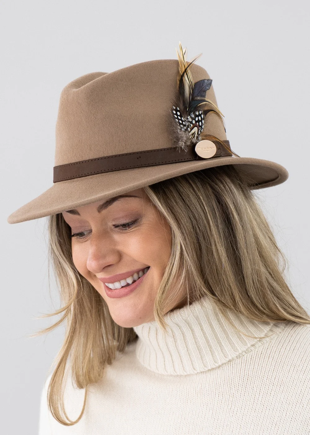 Suffolk Fedora Fawn Side Feather - Image 4