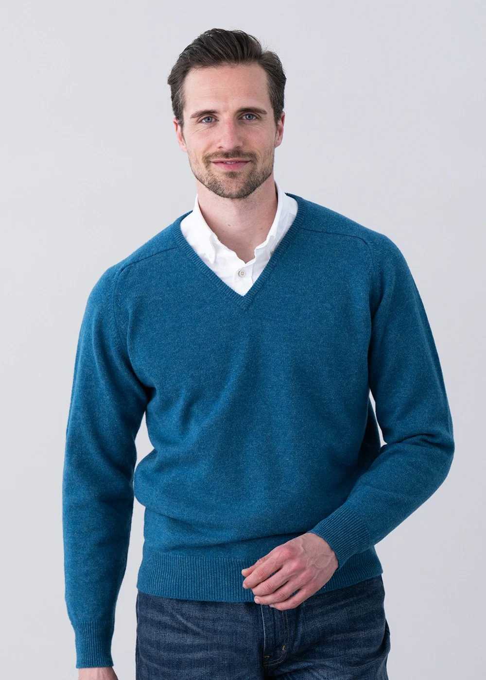 Leven 2 Ply Lambswool V-Neck