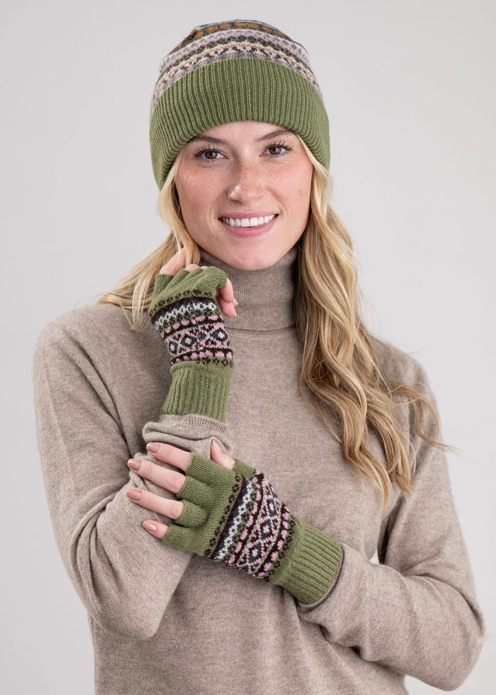 Alba Lambswool Beanie - Image 4