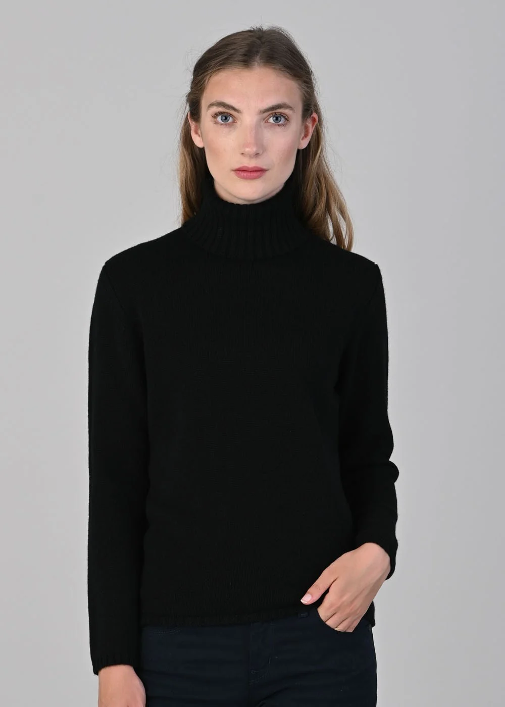 Amelia Cashmere Roll Collar