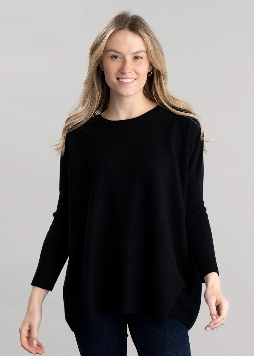 Beatrice Crew Cape