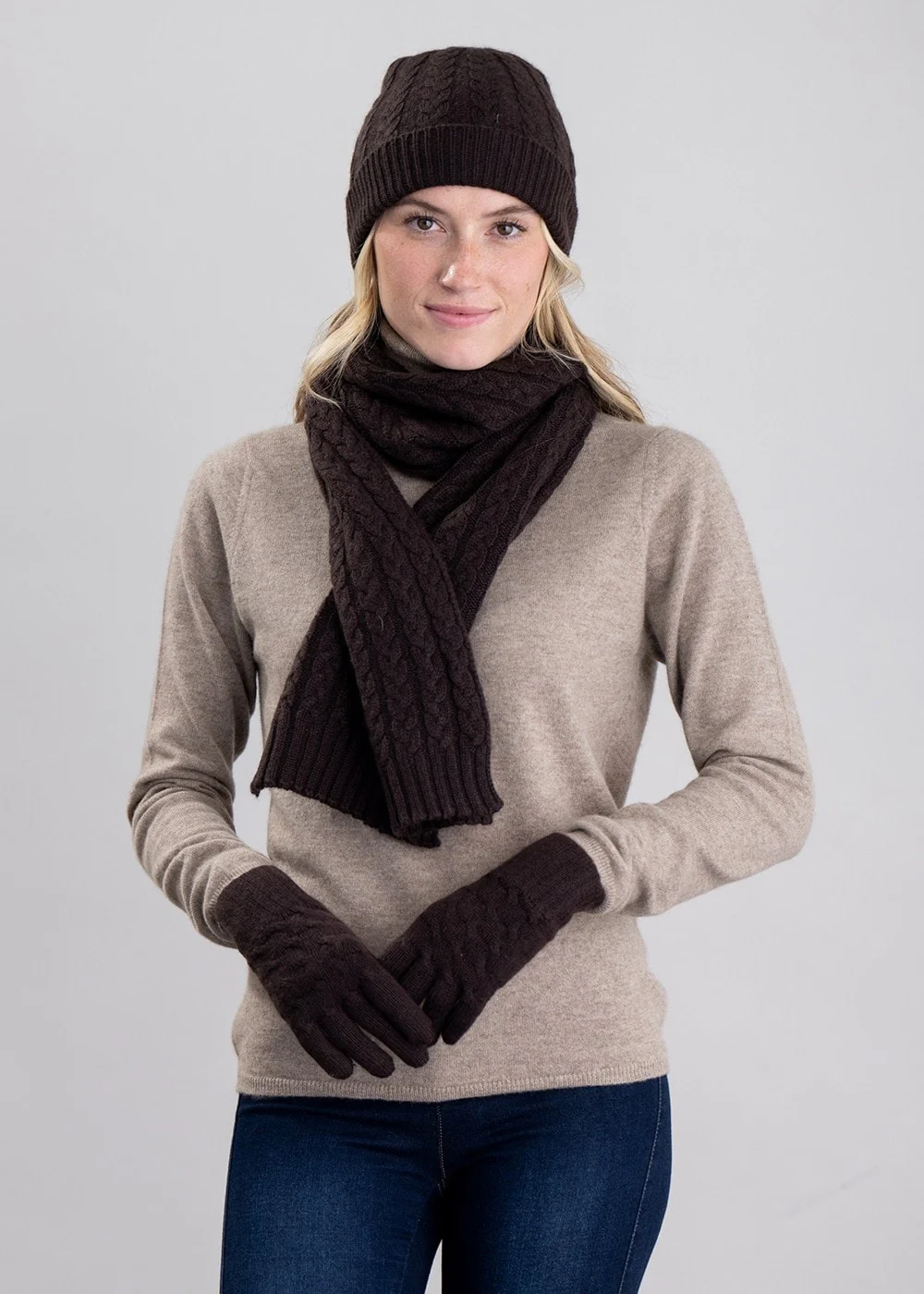 Cashmere Cable Scarf - Image 2