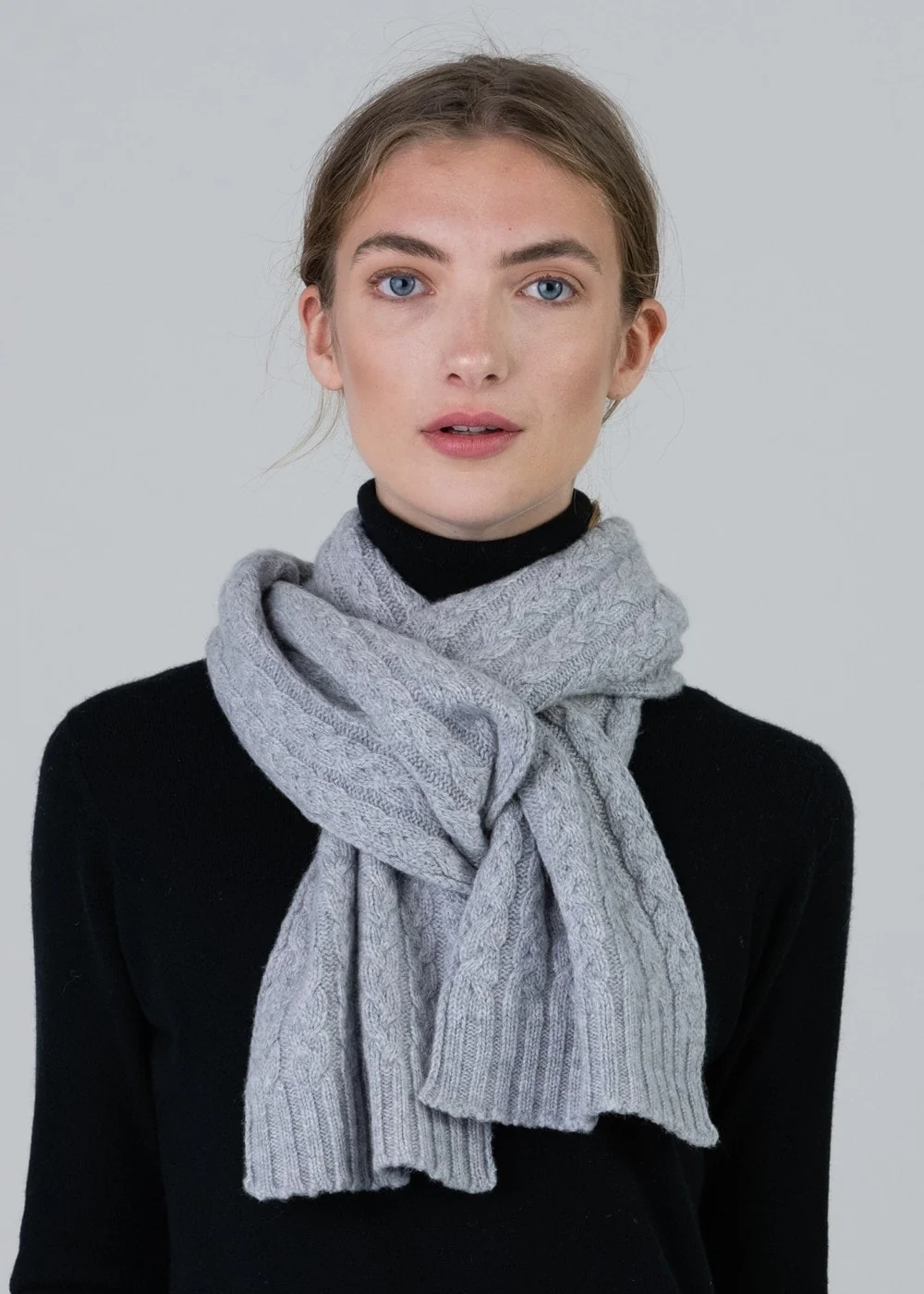 Cashmere Cable Scarf - Image 2