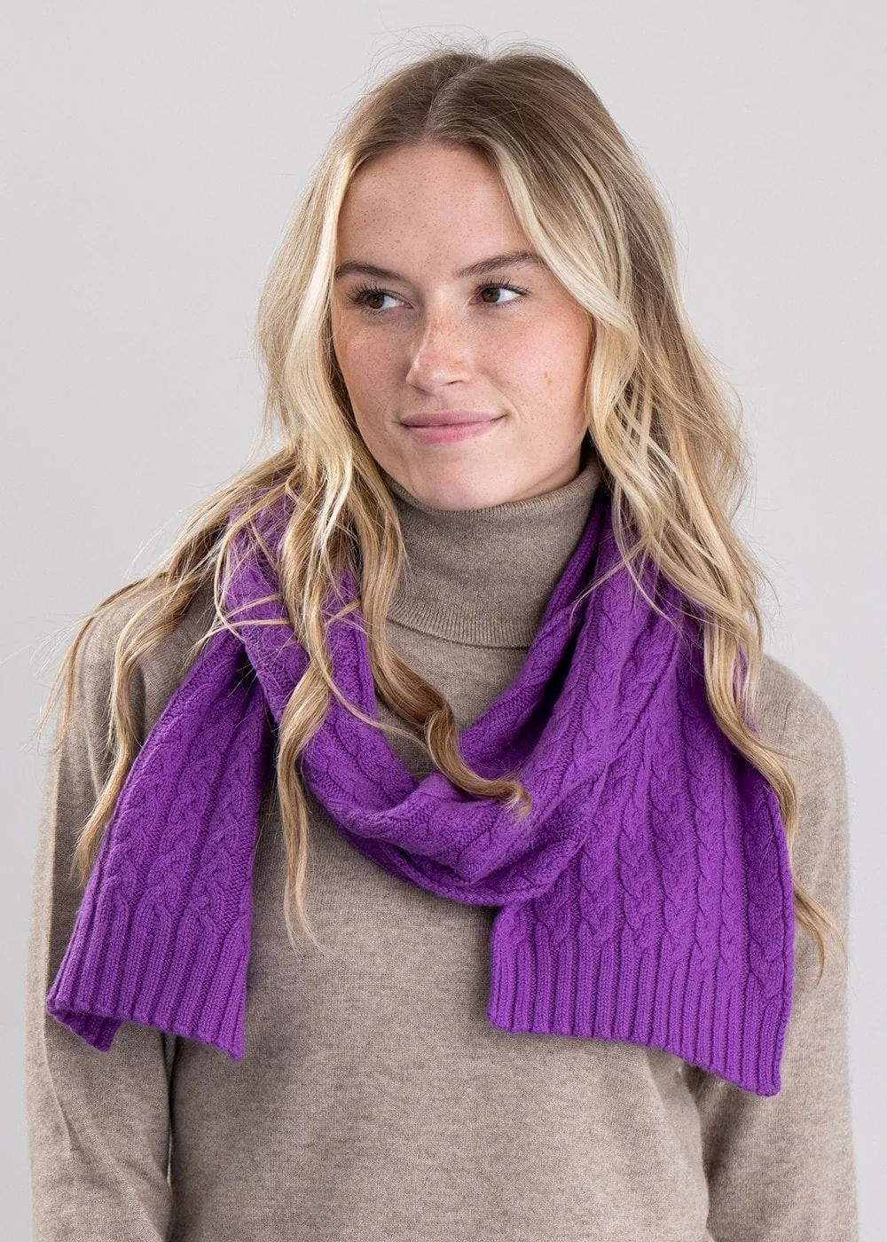 Cashmere Cable Scarf - Image 6