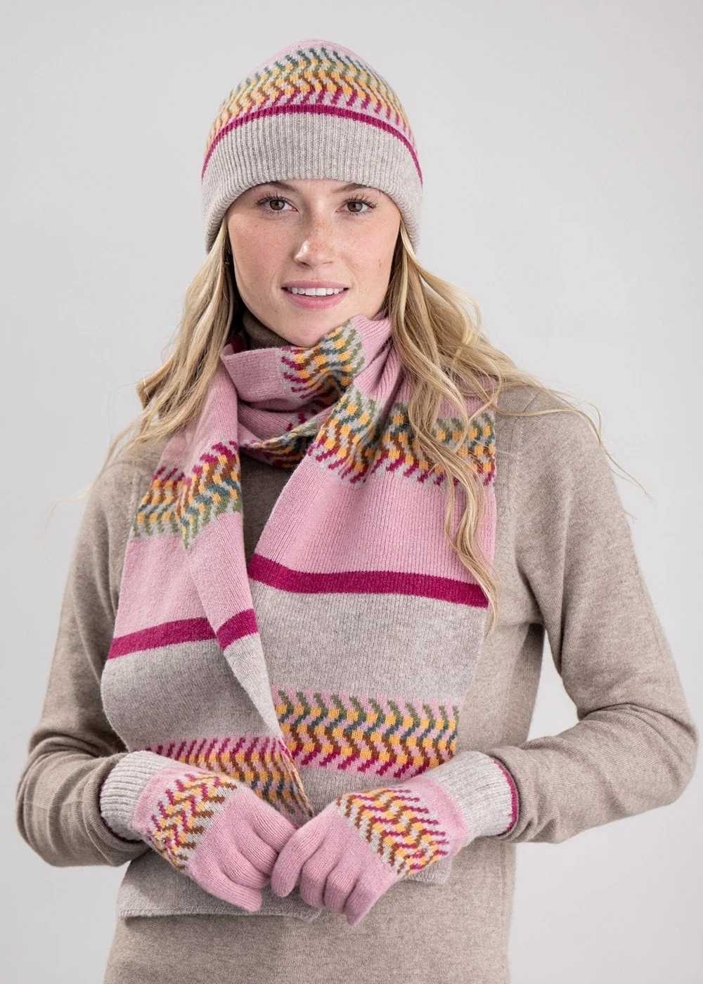 Cora Lambswool Gloves - Image 3