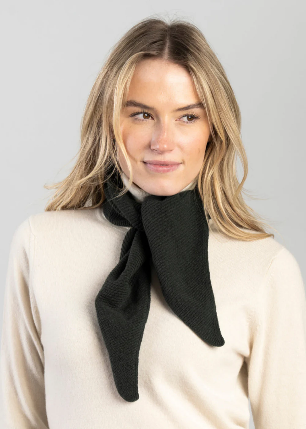 Dorothy Foulard Neck Tie