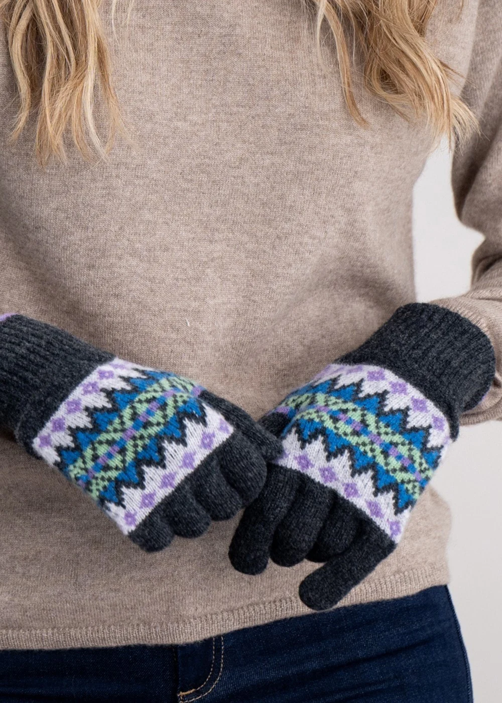 Hattie Lambswool Gloves - Image 2