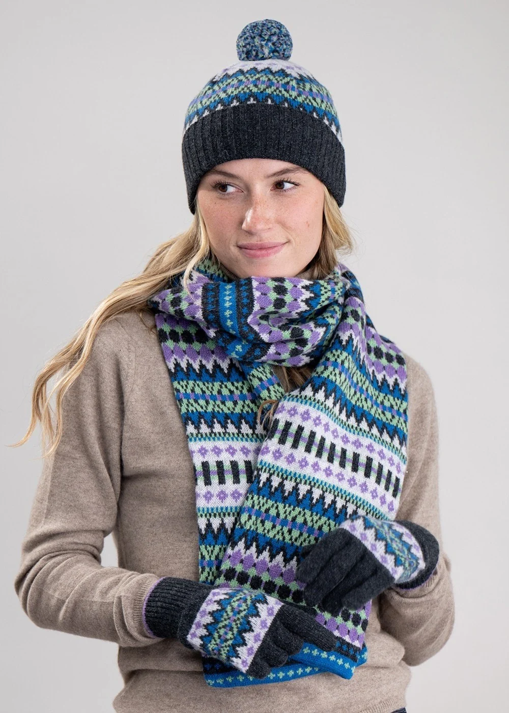 Hattie Lambswool Gloves - Image 3