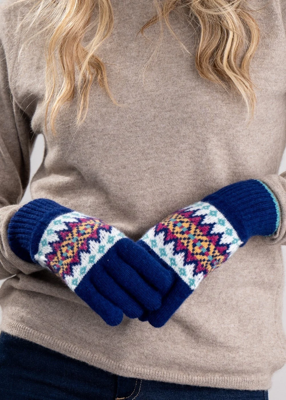 Hattie Lambswool Gloves - Image 2