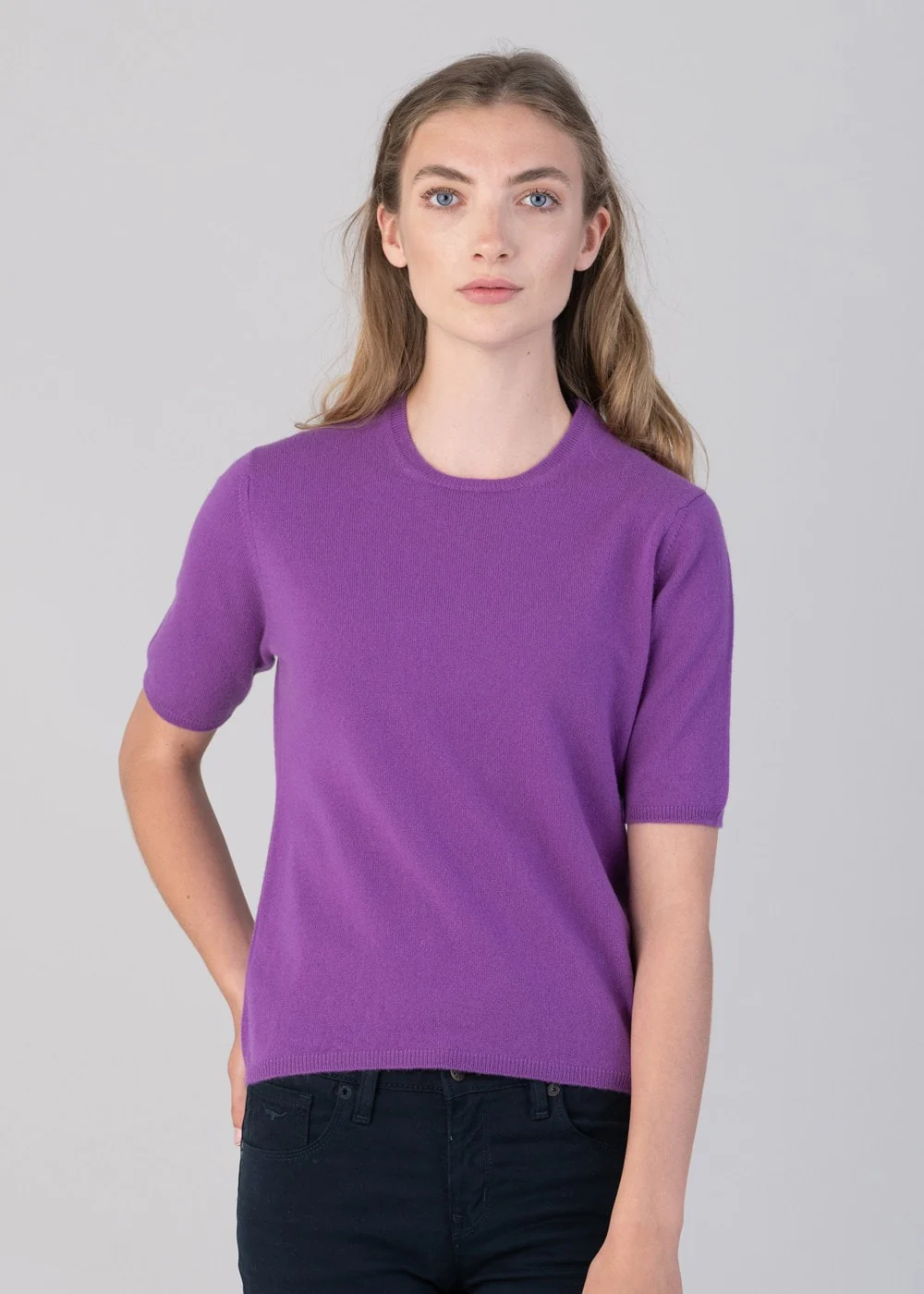 Millie Cashmere Short Sleeve Crew - Image 4
