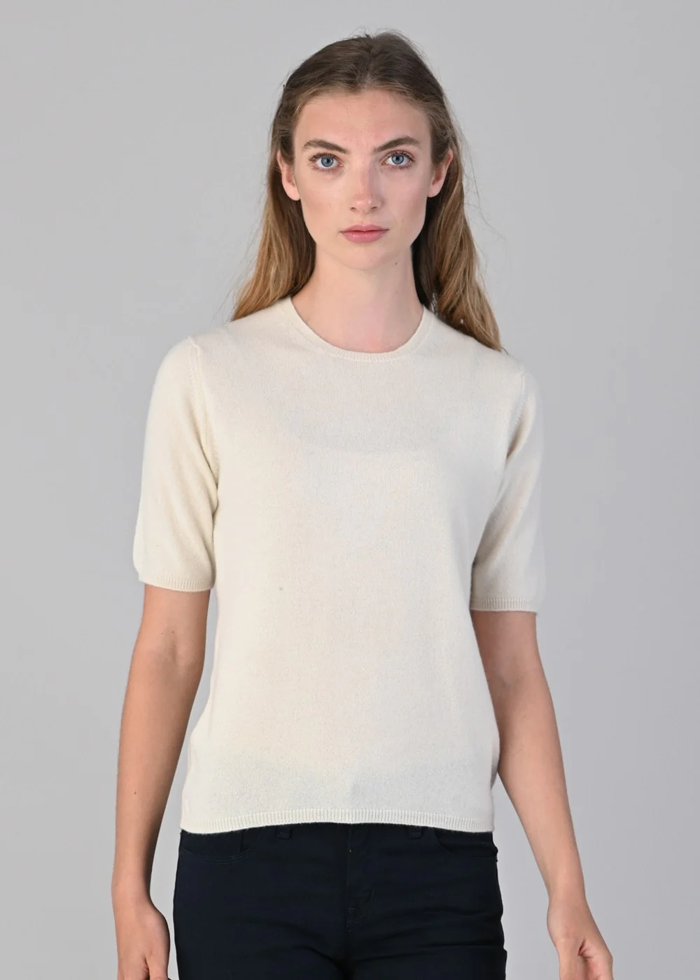 Millie Cashmere Short Sleeve Crew - Image 4