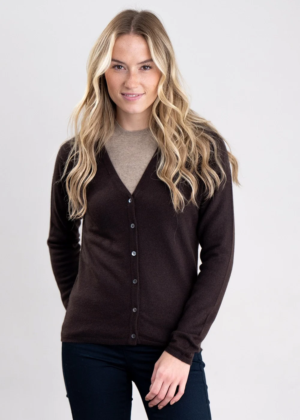 Millie Cashmere Vee Cardigan - Image 4