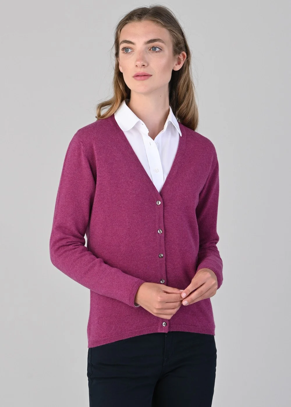 Millie Cashmere Vee Cardigan - Image 4