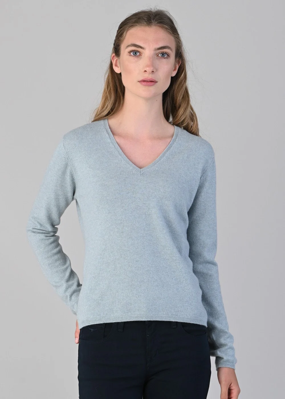 Millie Cashmere Vee Neck - Image 5