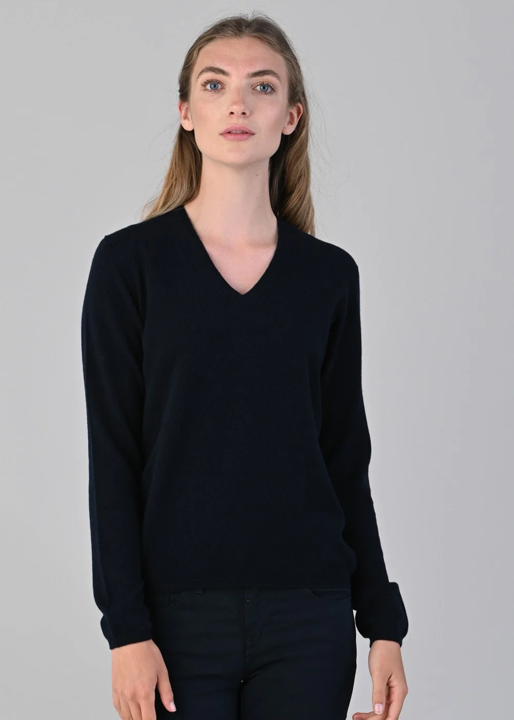 Millie Cashmere Vee Neck - Image 3