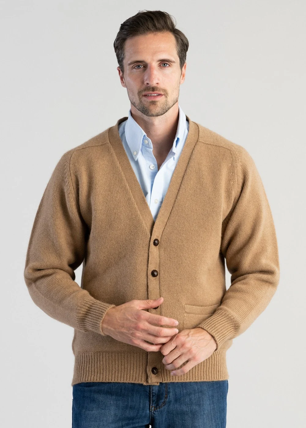 Datchet Camelhair V-Cardigan - Image 2