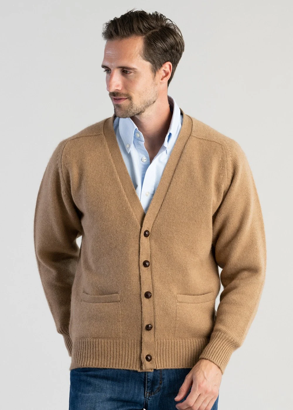 Datchet Camelhair V-Cardigan - Image 3