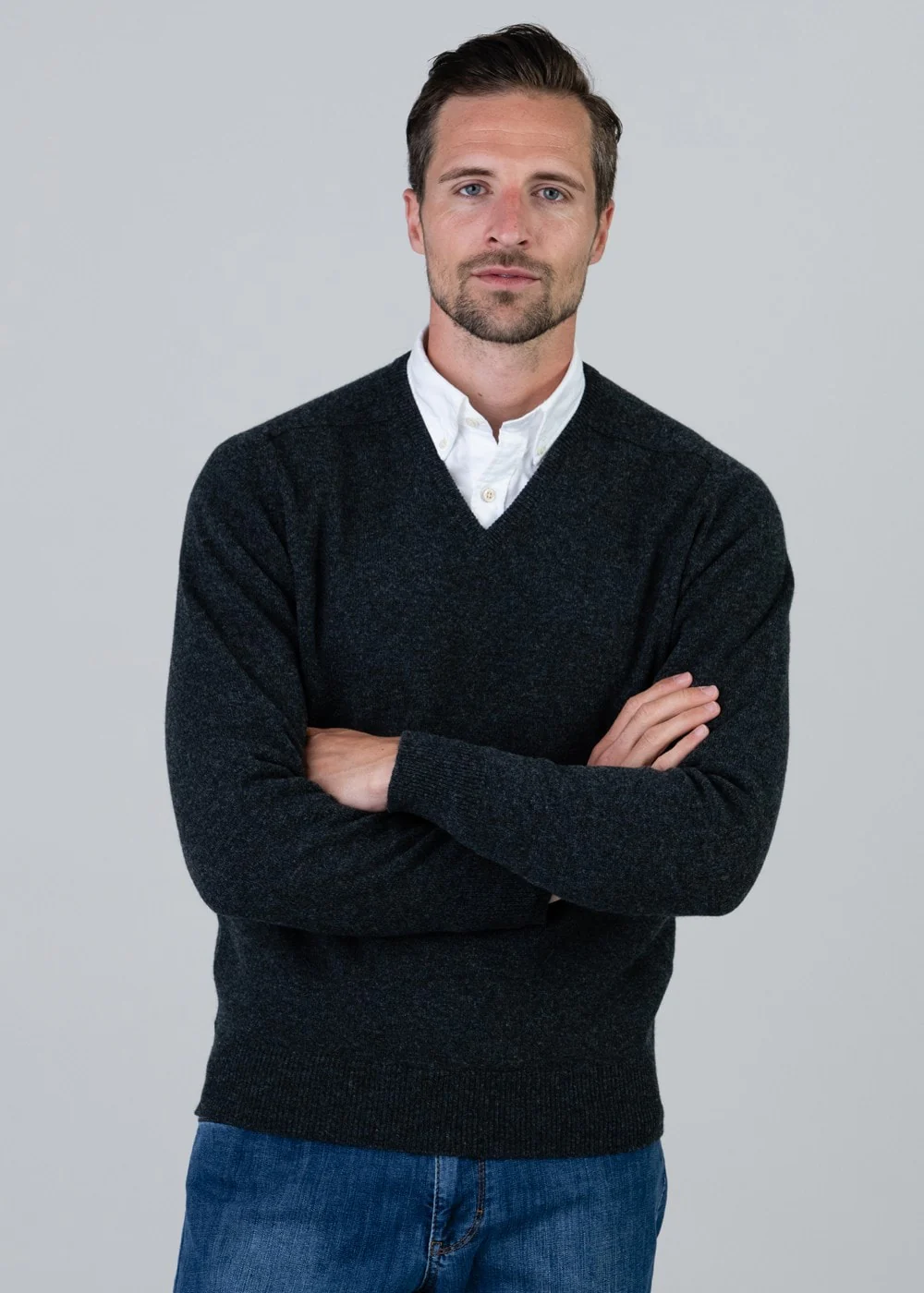 Leven 2 Ply Lambswool V-Neck - Image 3