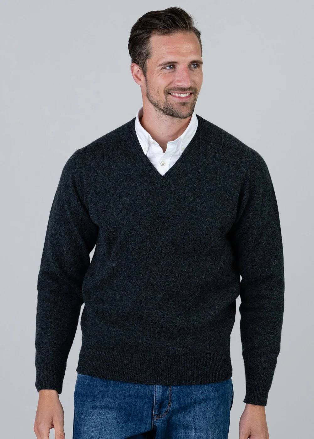 Leven 2 Ply Lambswool V-Neck - Image 4