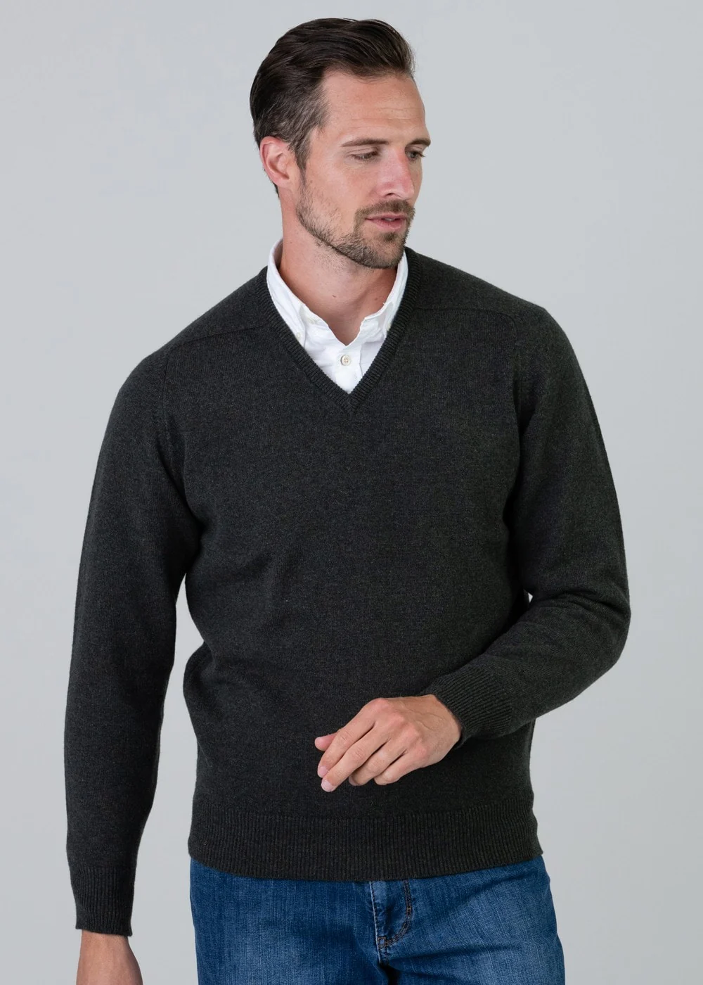Leven 2 Ply Lambswool V-Neck - Image 3