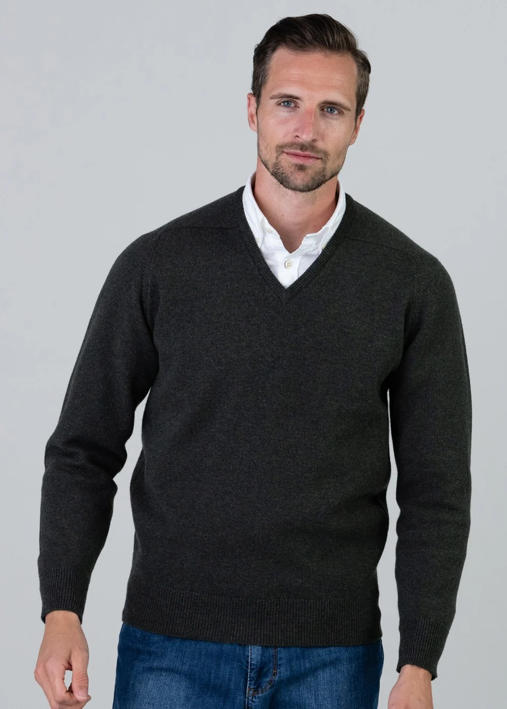 Leven 2 Ply Lambswool V-Neck - Image 4