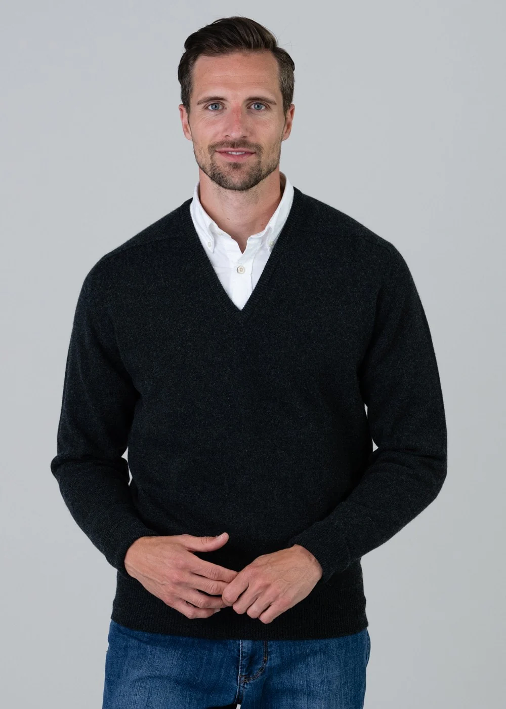 Melrose 2 Ply Cashmere V-Neck - Image 2