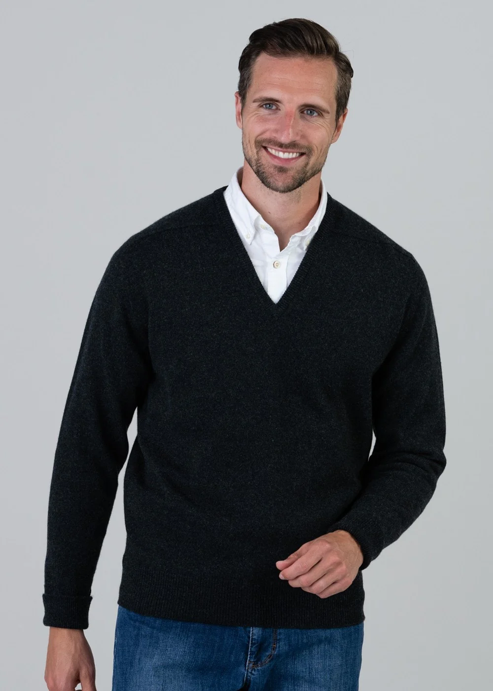 Melrose 2 Ply Cashmere V-Neck - Image 3