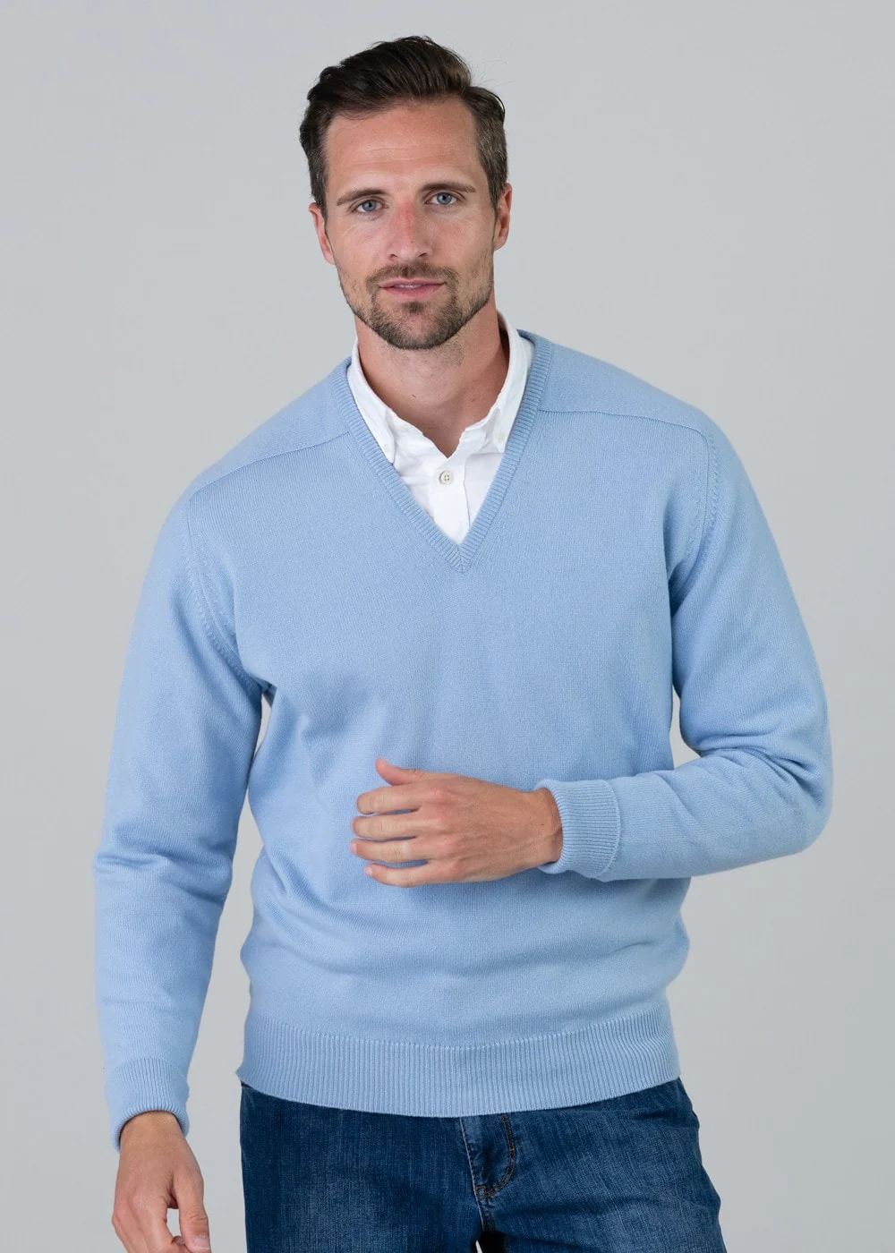 Melrose 2 Ply Cashmere V-Neck - Image 4