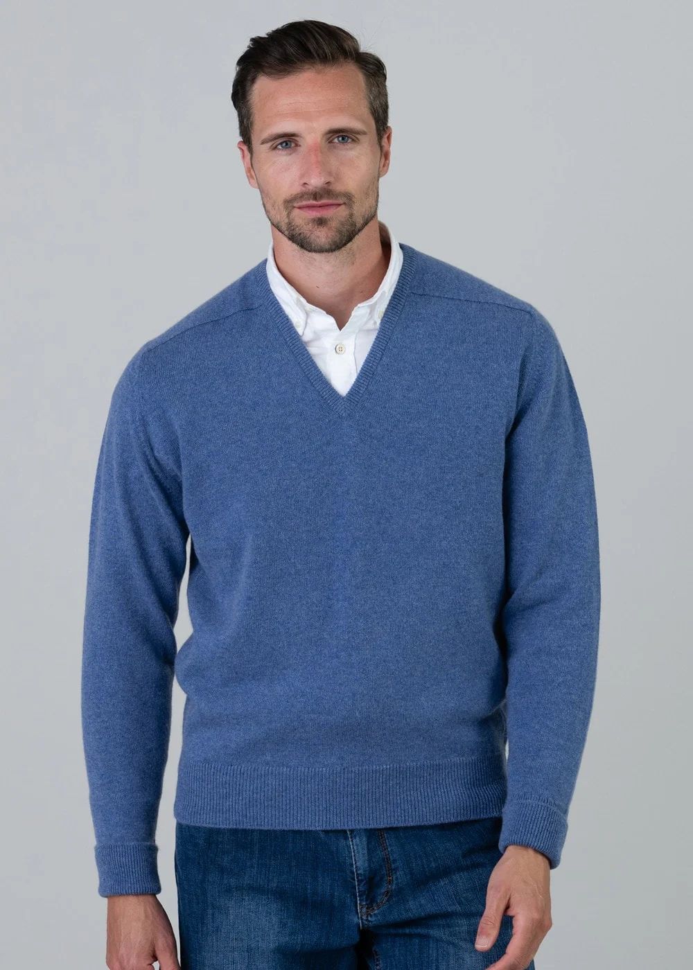 Melrose 2 Ply Cashmere V-Neck - Image 2