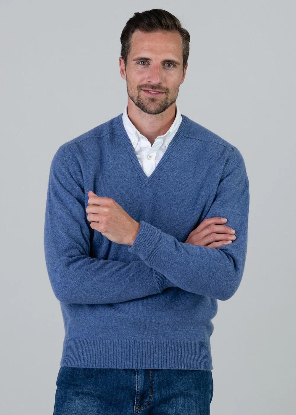 Melrose 2 Ply Cashmere V-Neck - Image 4