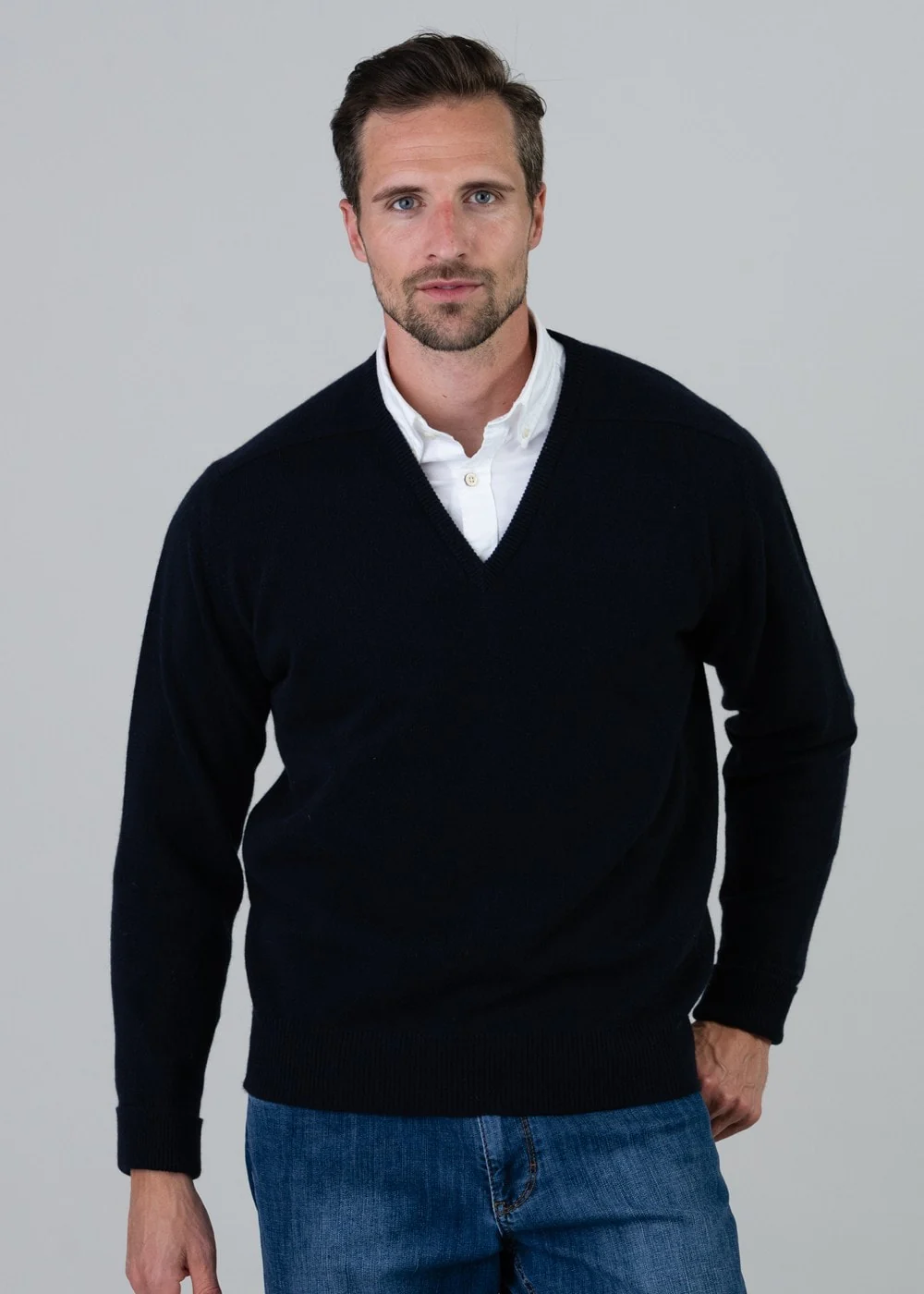 Melrose 2 Ply Cashmere V-Neck - Image 4