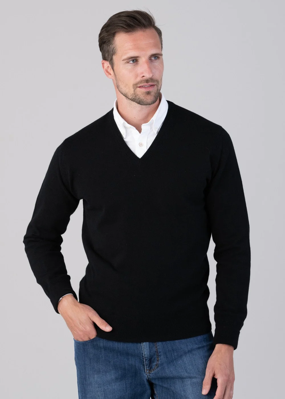 Oxton 1 Ply Cashmere V-Neck - Image 4