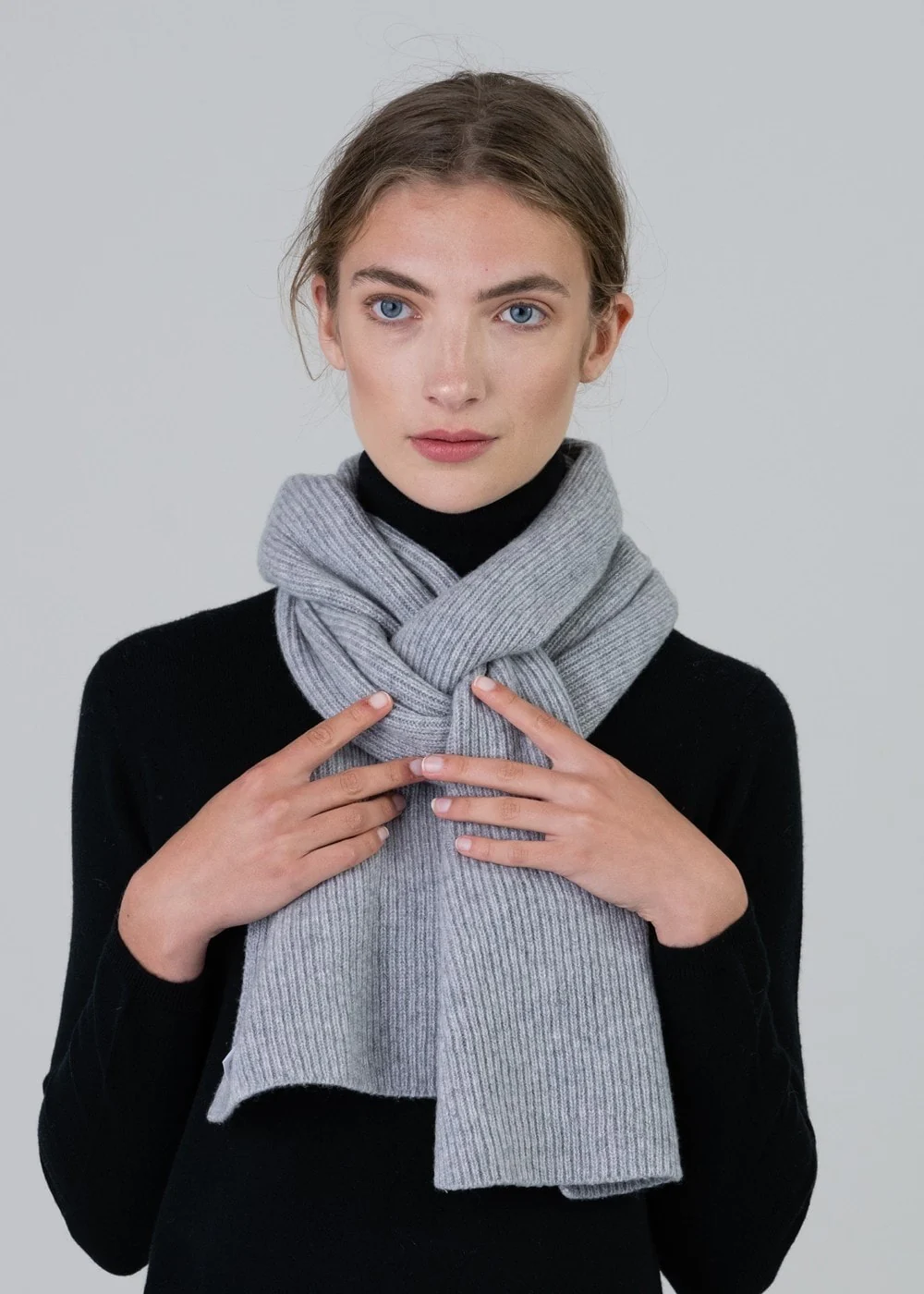 Cashmere Ribbed Scarf - Image 6