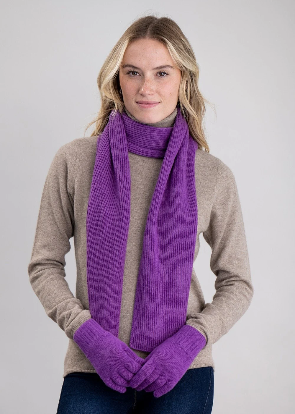 Cashmere Ribbed Scarf - Image 3